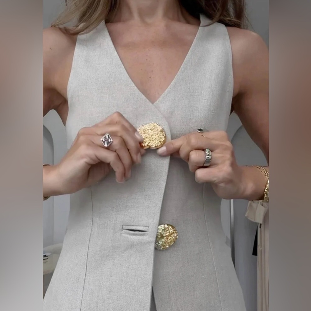 COMMENSE Woman’s Black Button Split Sleeveless Pa… - image 3